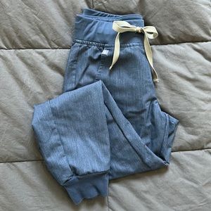 Figs Women's Zamora - Petite Jogger Scrub Pants